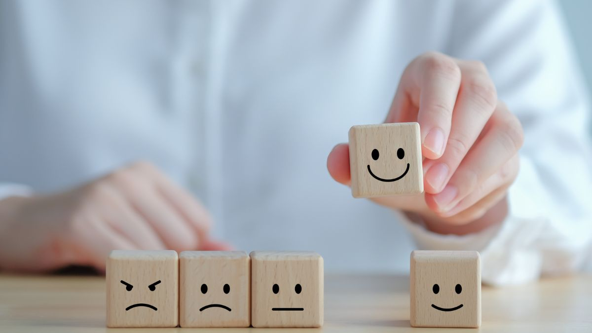 Khuyến khích và quản lý đánh giá từ khách hàng